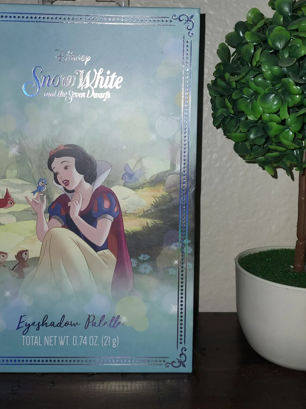 Disney Snow White Eyeshadow Palette — Pastel Blue & Cream Shades